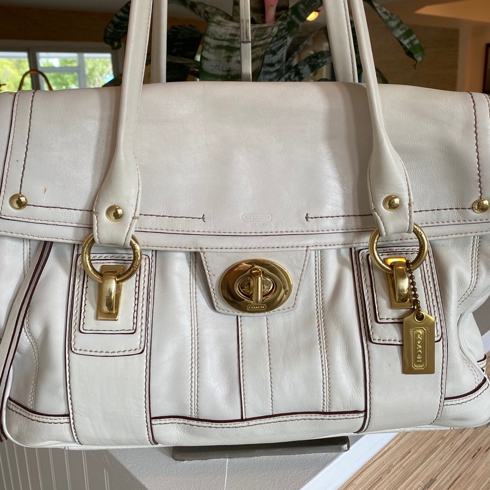*Vintage* Limited Edition Coach leather handbag